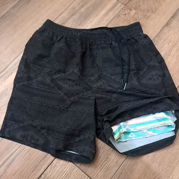 Chubbies sport Shorts men's sz S SMALL Black The Quests 5.5" Compression Lined - Picture 1 of 6